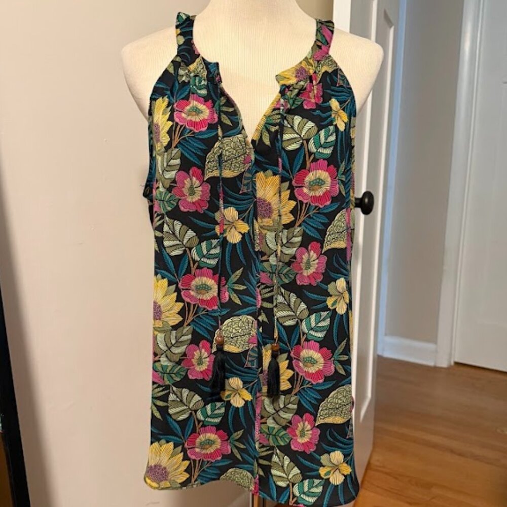 Rose & Olive sleeveless blouse